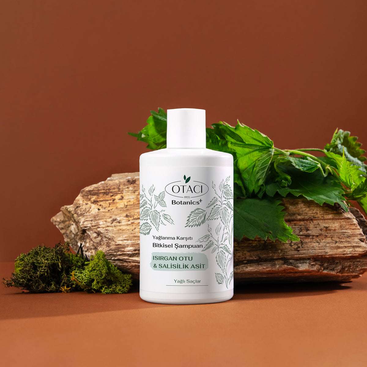 Botanics+ Isırgan Otu ve Salisilik Asit İçeren Yağlanma Karşıtı Bitkisel Şampuan 375 ml