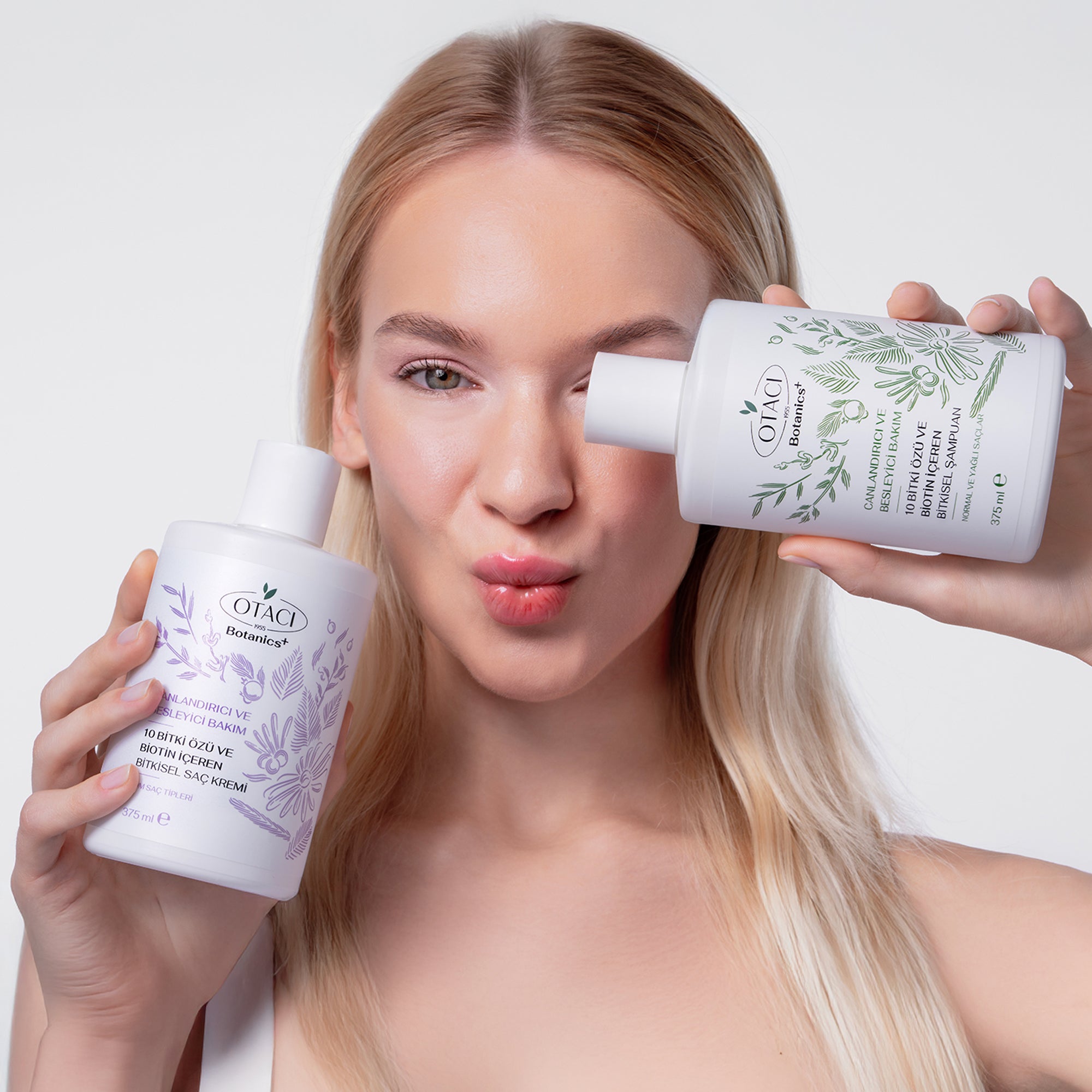 Botanics+ Canlandırıcı ve Besleyici Bitkisel Saç Kremi 375 ml
