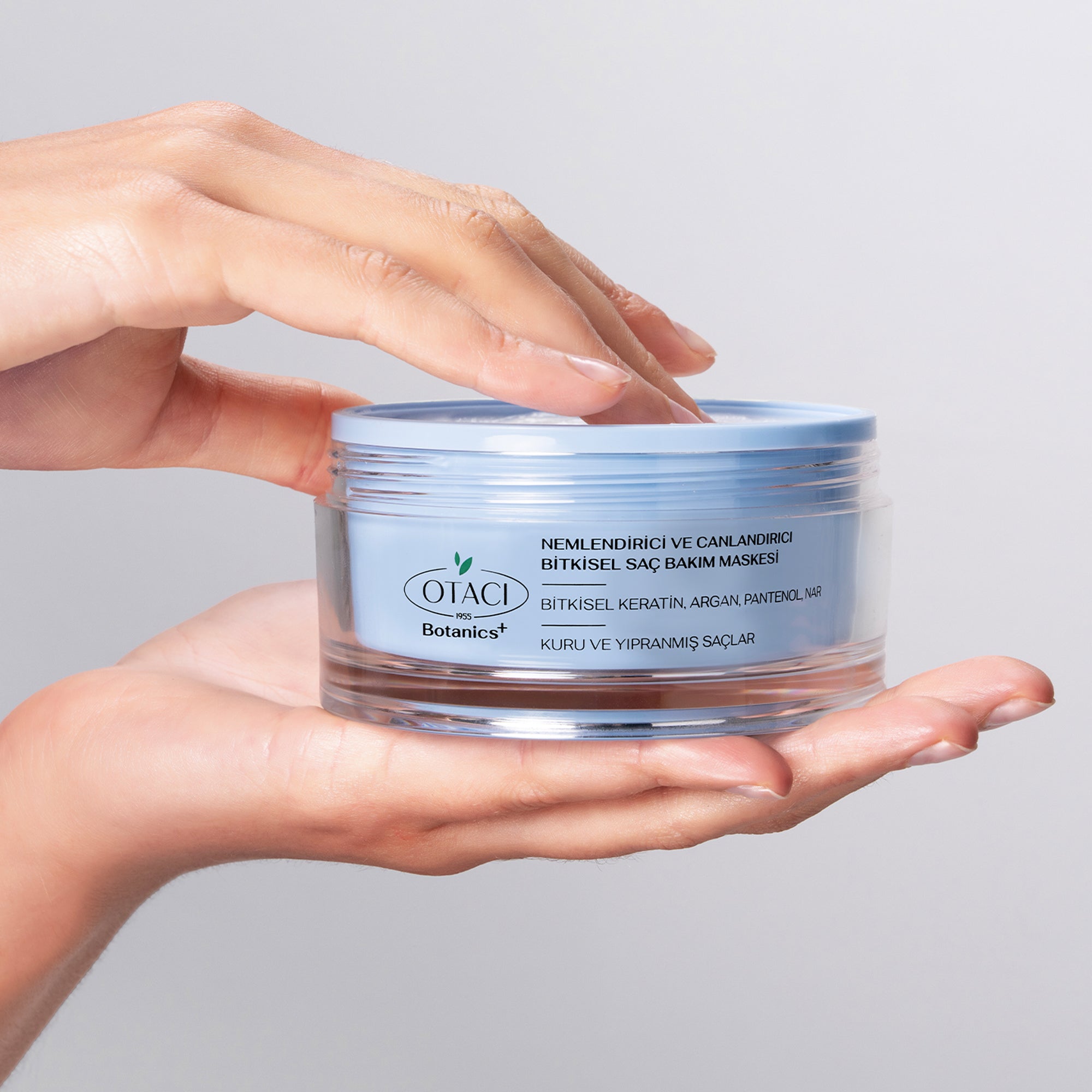 Botanics+ Nemlendirici ve Canlandırıcı Bitkisel Saç Bakım Maskesi 200 ml